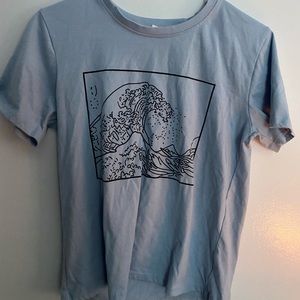 Blue tee shirt with wave